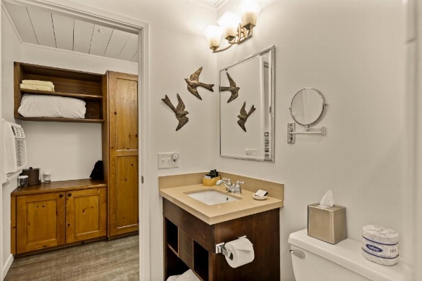 El Pueblo Inn image 11