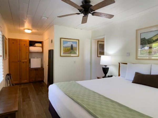 El Pueblo Inn image 42