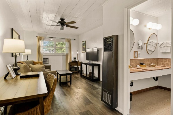 El Pueblo Inn image 43