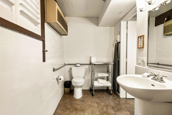 El Pueblo Inn image 54