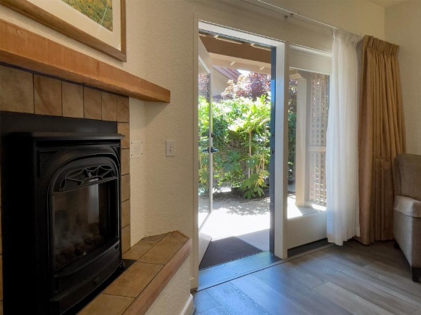 El Pueblo Inn image 59