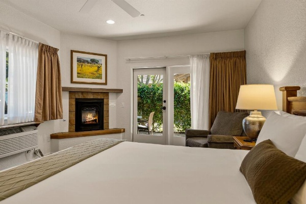 El Pueblo Inn image 76