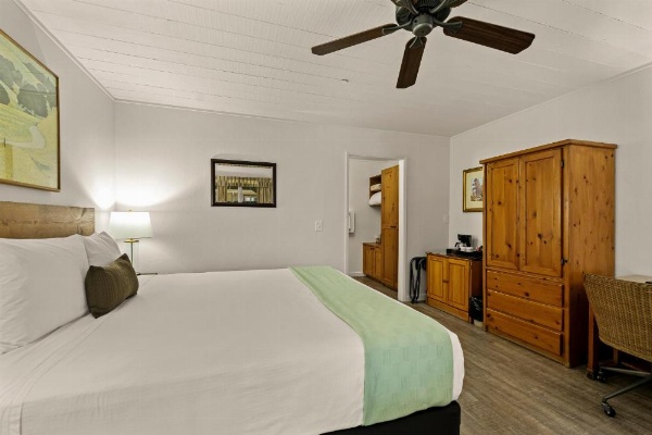 El Pueblo Inn image 9